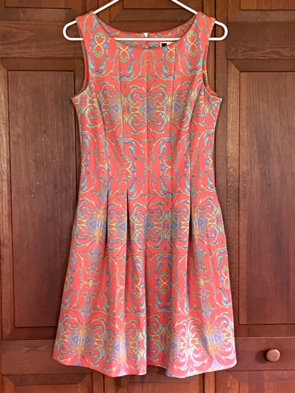 Julian Taylor Sleeveless Coral Patterned Midi Dress